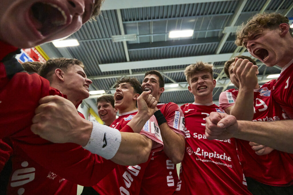 Jubel_nach_dem_Sieg_gegen_Opladen__10.12.2022_