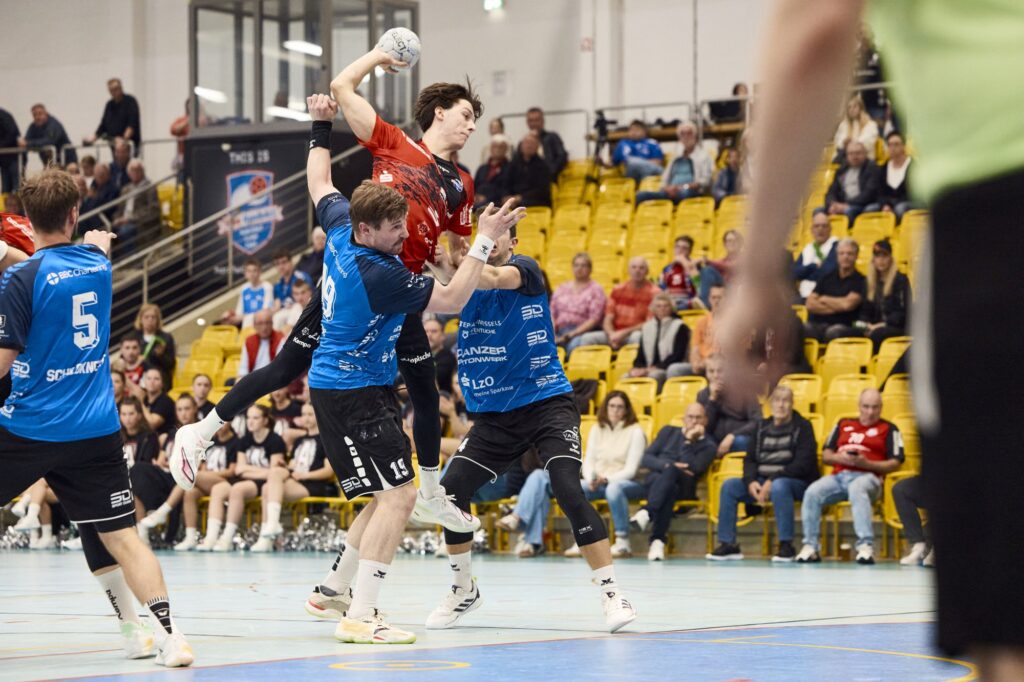 Benjamin Bröhl erzielte 10 Tore am Samstag und mit dem zehnten den Ausgleich zum 32-32 (gegen die HSG Varel am 28.09.2025)-Max G