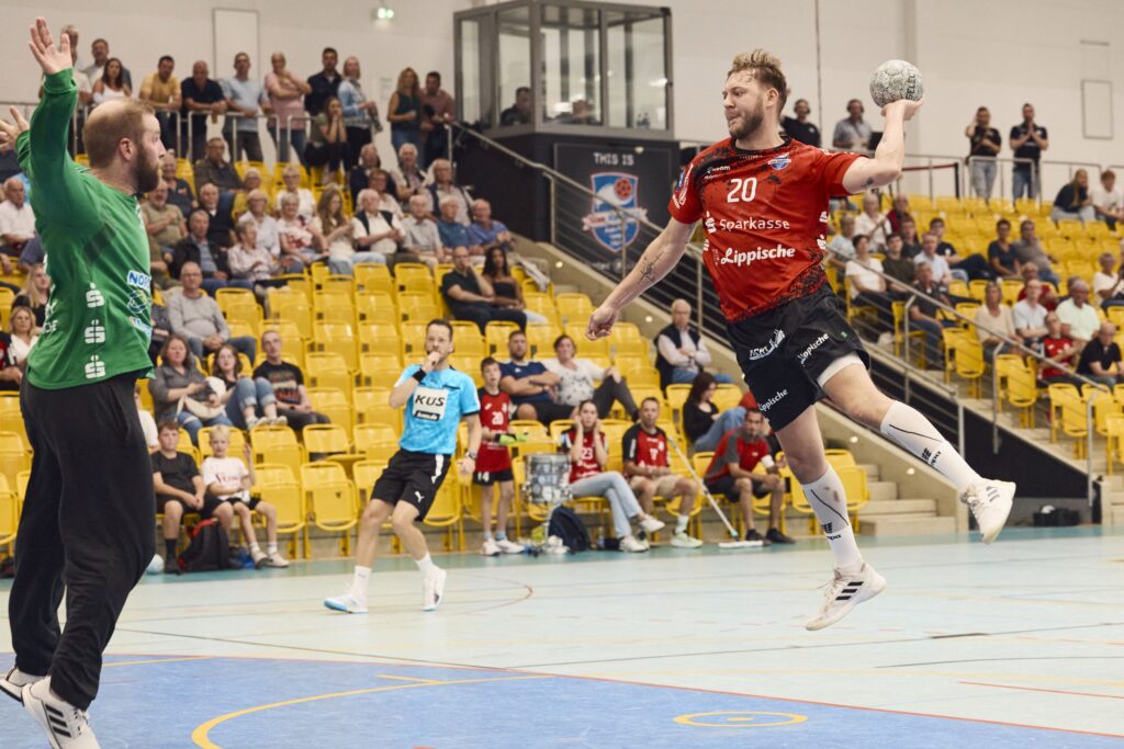 Hark Hansen gelangen 14 Treffer gegen Habenhausen (Hier im Spiel gegen Wilhelmshaven am 06.09.2025)