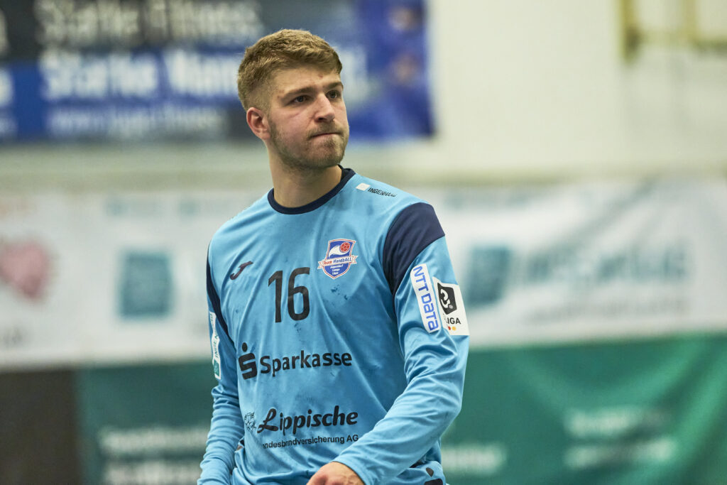 Leon_Goldbecker_im_Hinspiel_gegen_die_SGSH_Dragons_am_15.10.2022